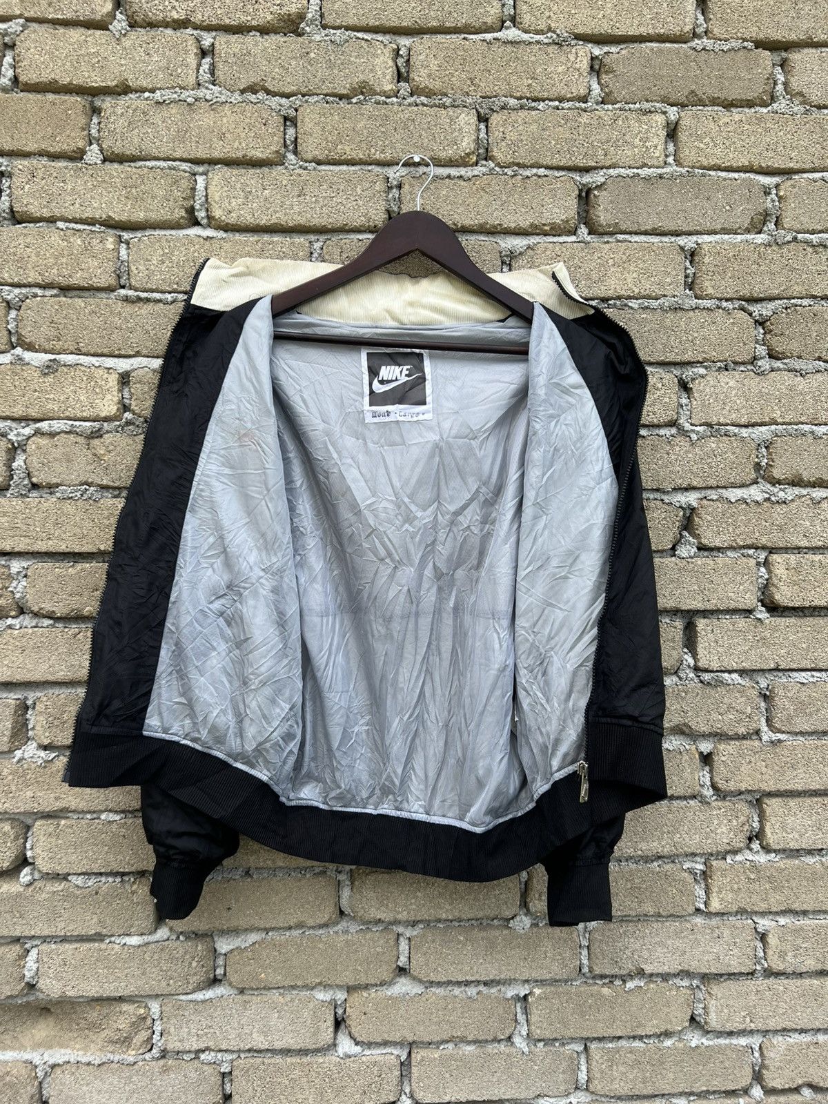 Nike Nike Windbreaker with Hooded Size US L / EU 52-54 / 3 - 8 Thumbnail