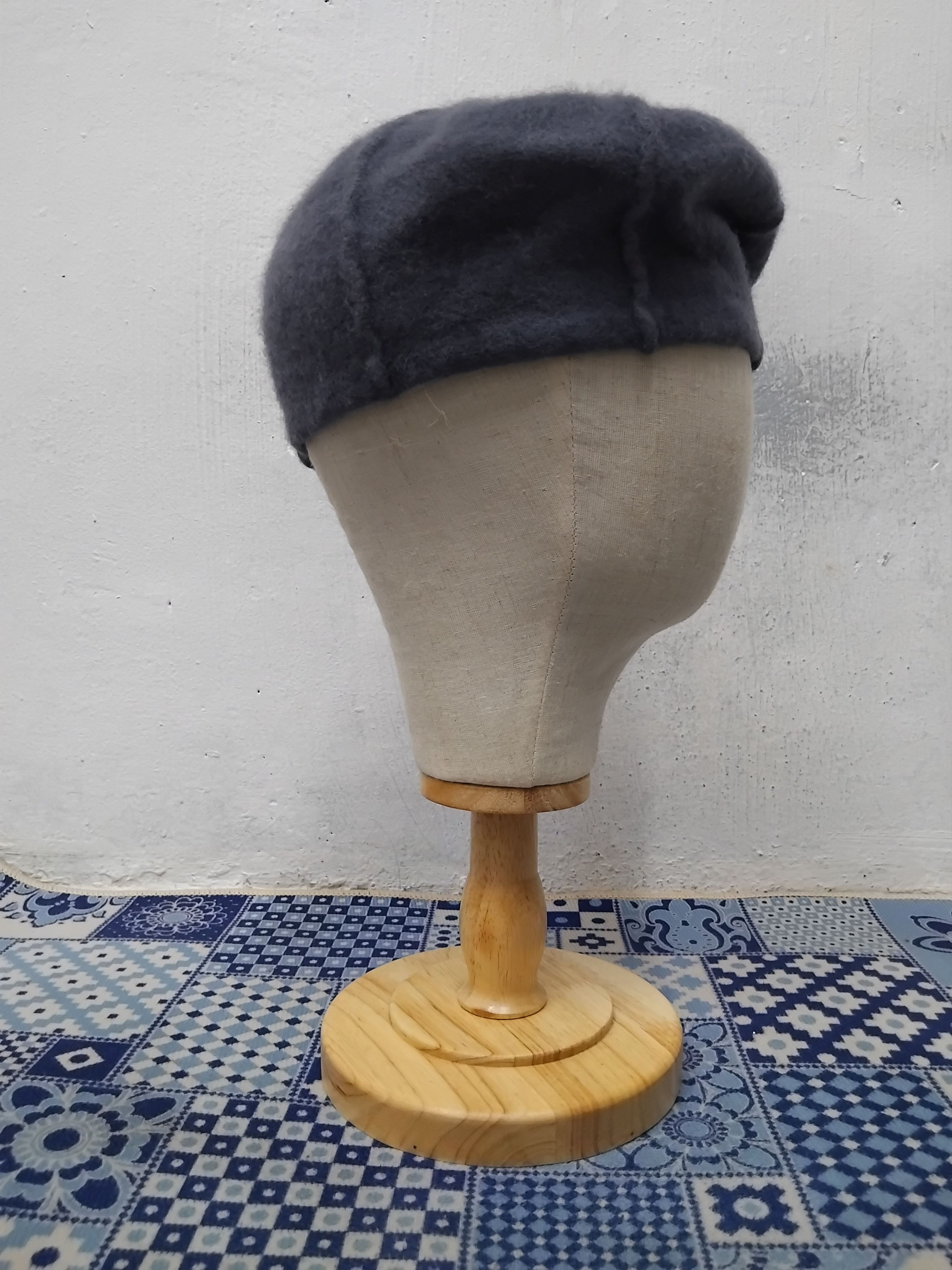 Japanese Brand Abstract art grey colour beret Size ONE SIZE - 5 Thumbnail
