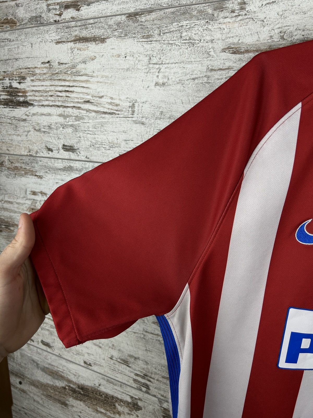 Nike Mens Vintage Nike FC Atletico Madrid home away t shirt tee Size US XL / EU 56 / 4 - 5 Thumbnail