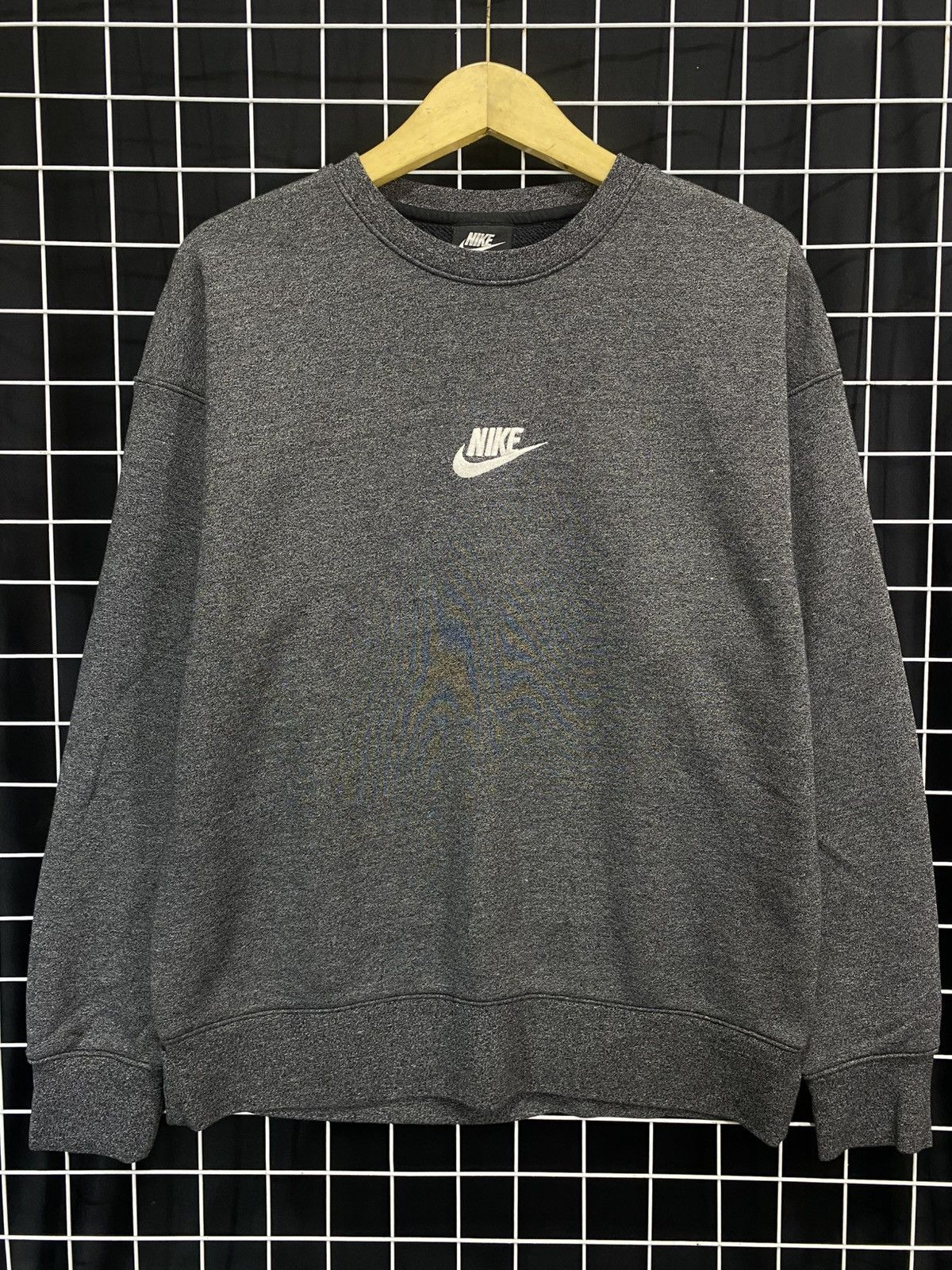 Nike NIKE CENTER LOGO CREWNECK Size US L / EU 52-54 / 3 - 1 Thumbnail