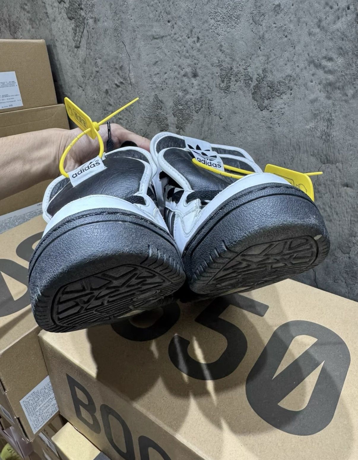 Adidas Adidas x Jeremy Scott Triple Tongue Panda K37 Size US 8.5 / EU 41-42 - 4 Thumbnail
