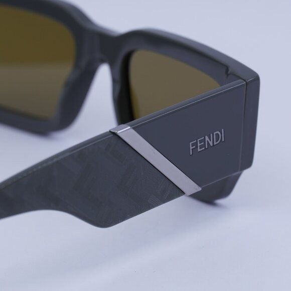 Fendi 🕶️ New Fendi FE40131I 20E Sunglasses - Shiny Grey Frame Size ONE SIZE - 4 Thumbnail