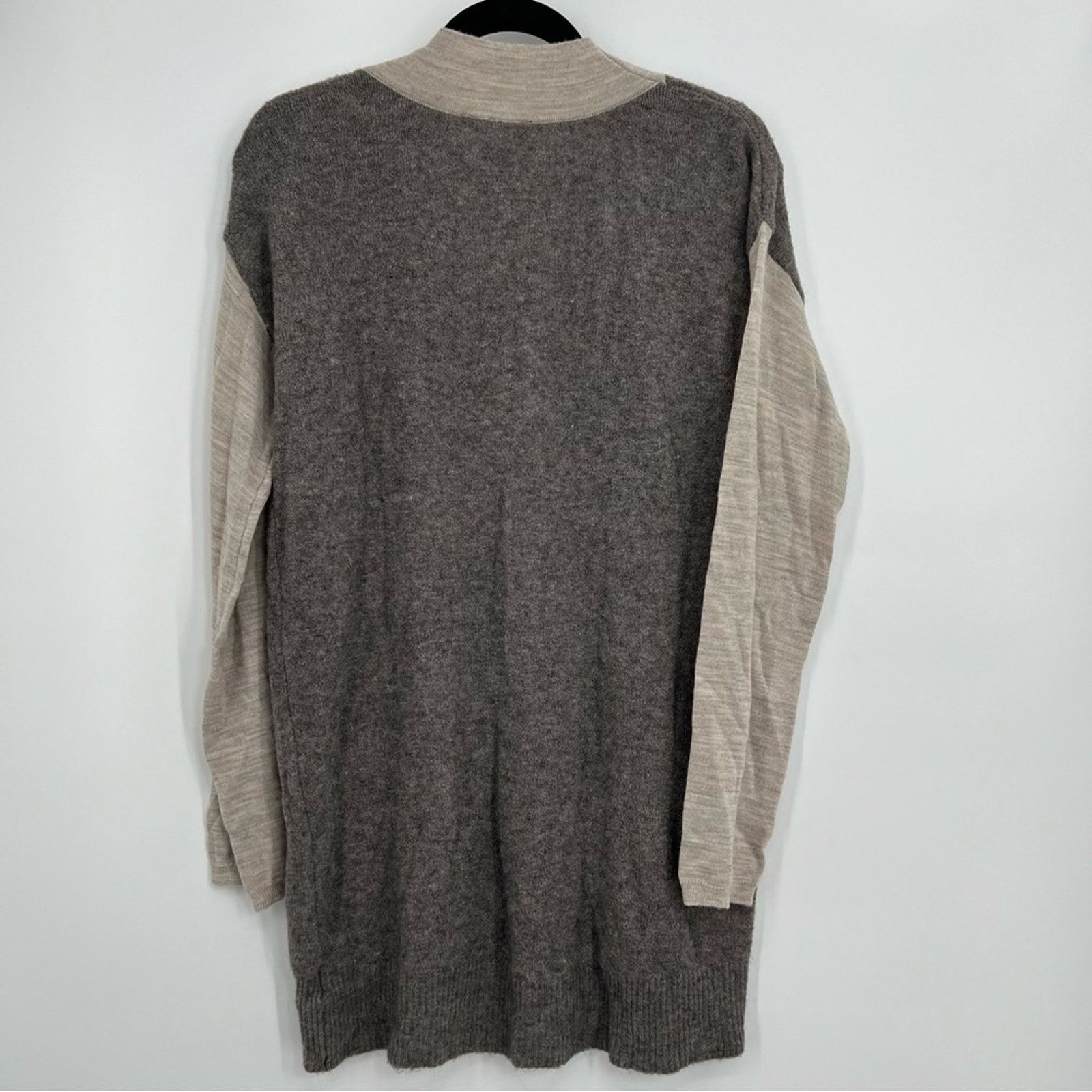 Anthropologie Anthropologie Moth Vneck Soft Wool Alpaca Pullover Sweater L Size L / US 10 / IT 46 - 7 Thumbnail