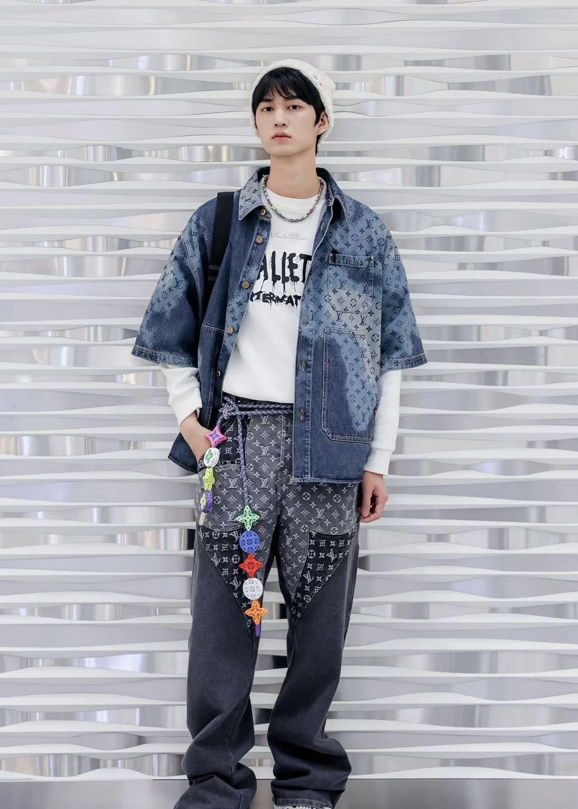 Louis Vuitton Louis Vuitton Gradient Monogram Denim Shirt Size US M / EU 48-50 / 2 - 11 Thumbnail