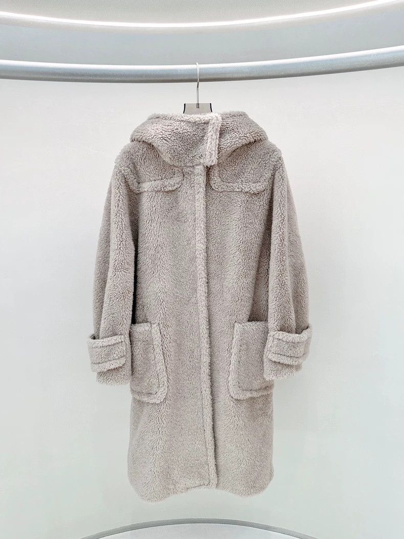 Max Mara Max Mara Beige Teddy Jacket Size S / US 4 / IT 40 - 1 Thumbnail