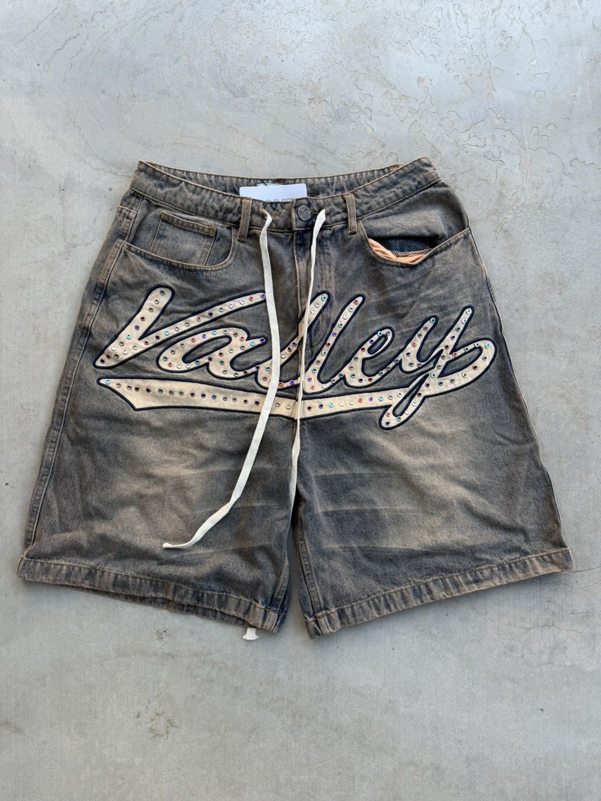 Vale Vale Forever Skittles Jorts – Black/Cream Logo 32 New Size US 32 / EU 48 - 1 Thumbnail