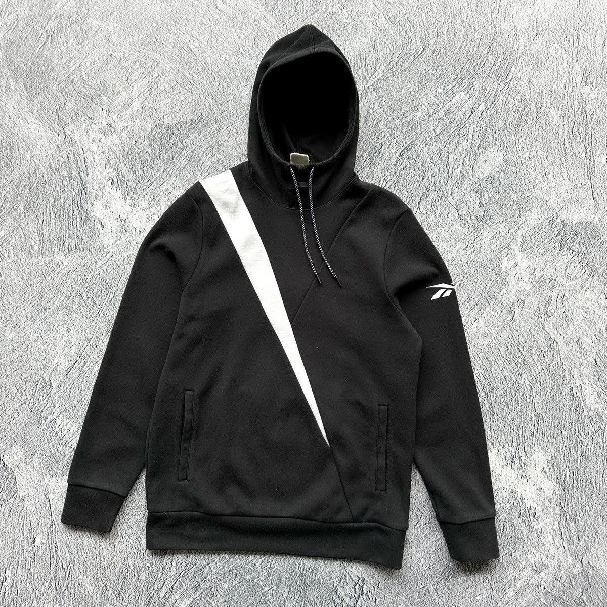 Reebok Men’s Hoodie Reebok Black Size: M Size US M / EU 48-50 / 2 - 9 Thumbnail