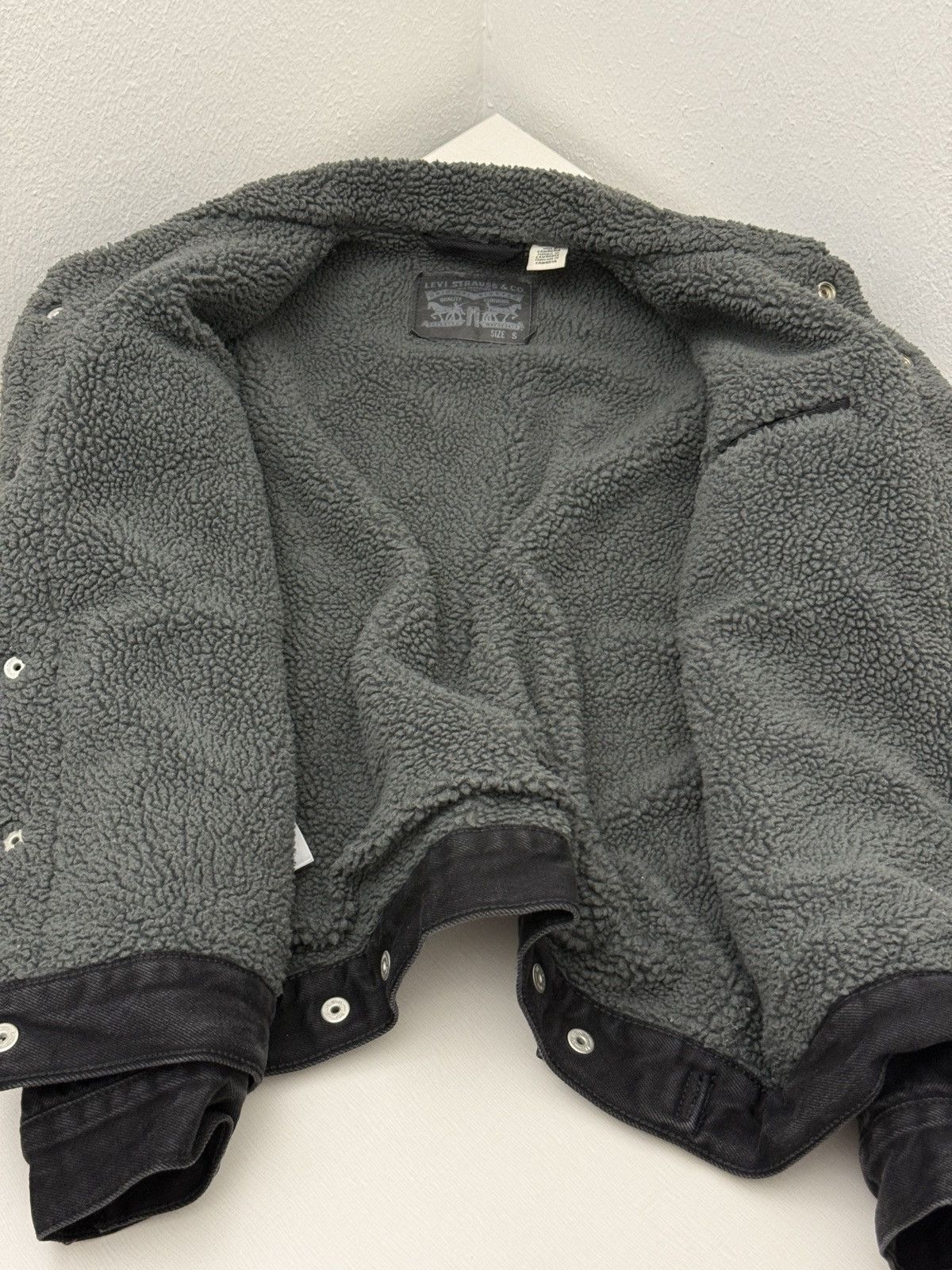 Levi's Levis Black Sherpa Lined Dark Wash Denim Trucker Jacket S Size US S / EU 44-46 / 1 - 6 Thumbnail
