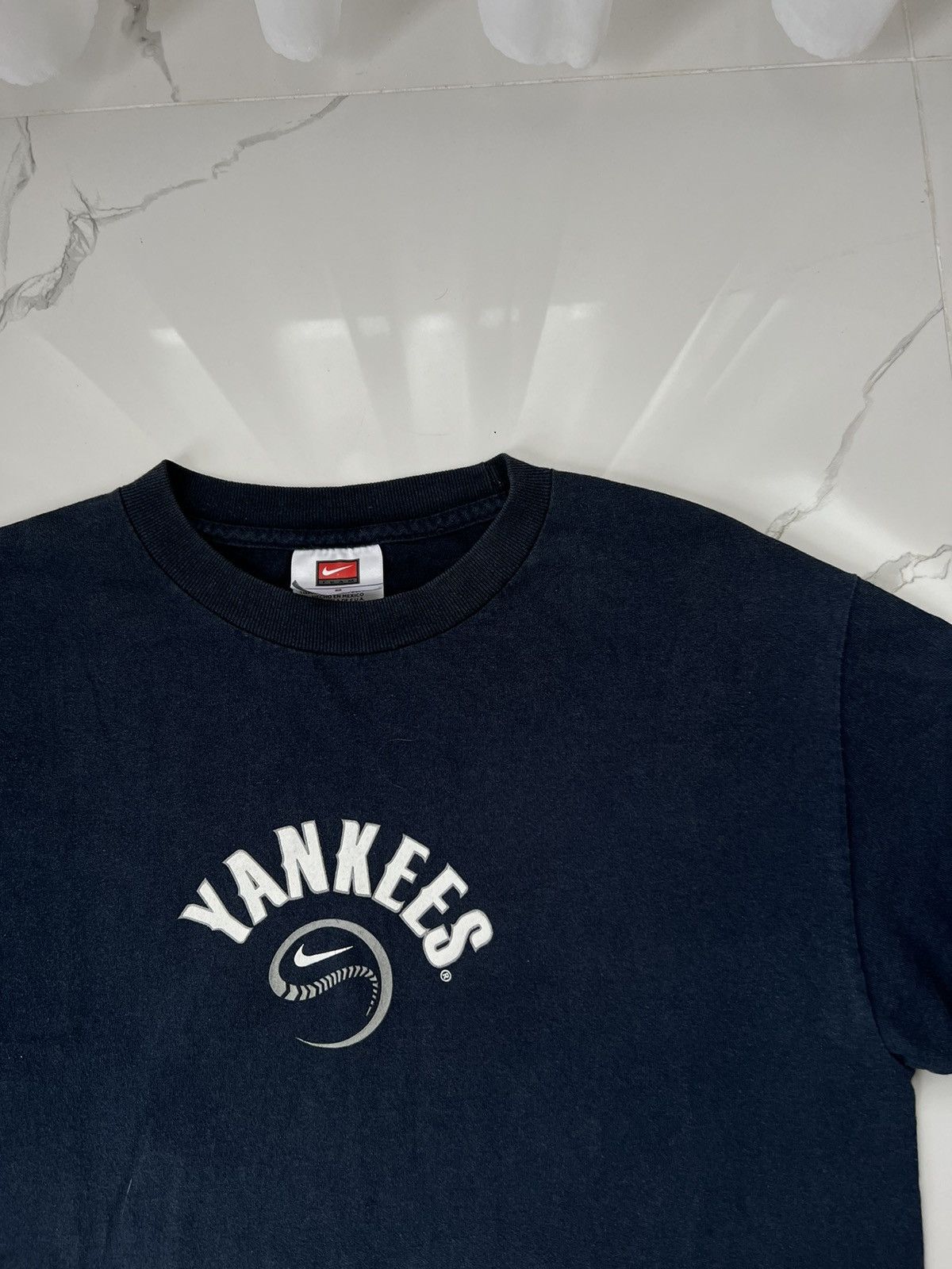 New York Yankees × Nike × Vintage 90’s RARE NIKE NY YANKEES BASEBALL Y2K BIG LOGO TEE Size US S / EU 44-46 / 1 - 5 Thumbnail
