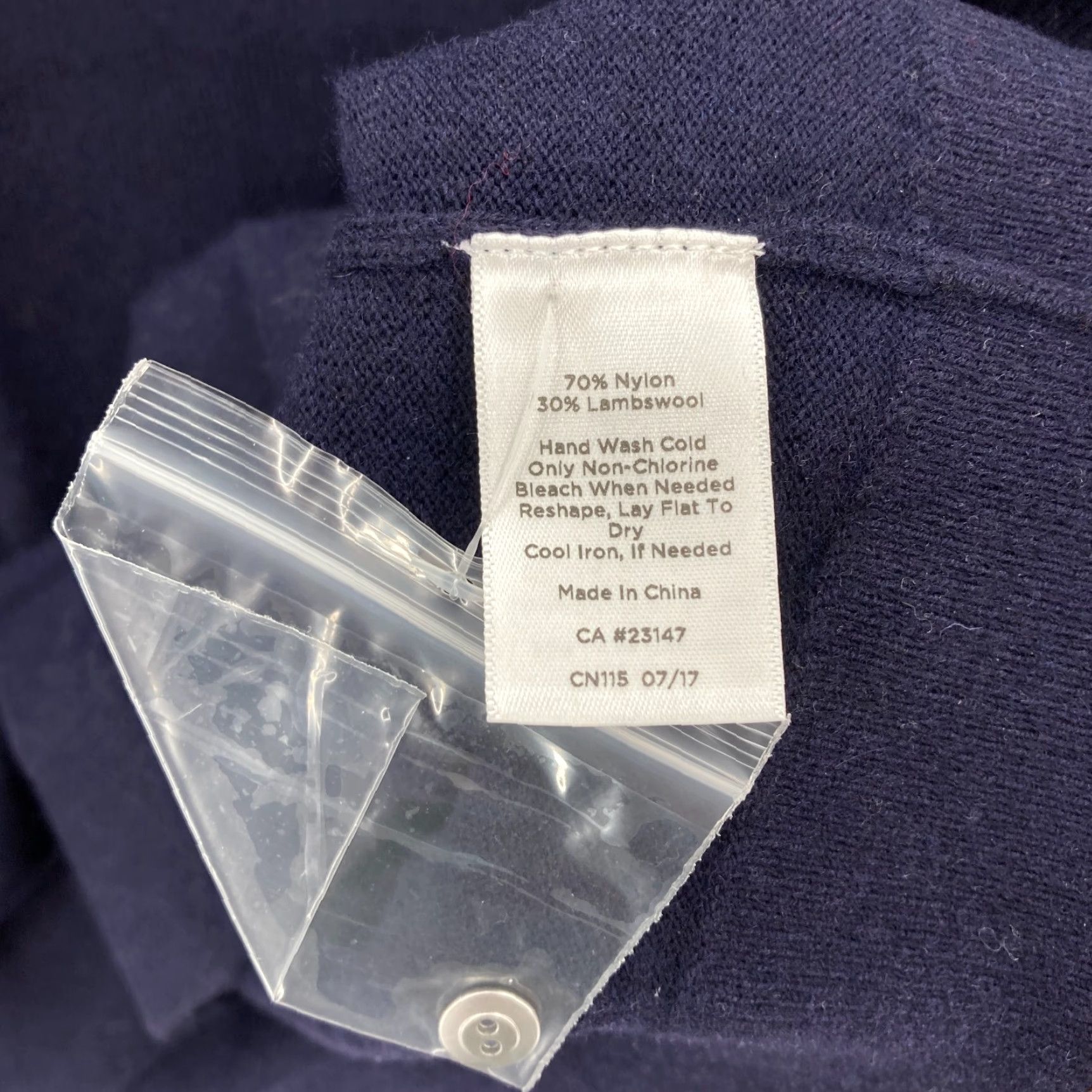 Talbots Talbots Navy Lambswool Blend Pullover Sweater Women's XL Ruffle Cuff Crew Neck Pullover Size XL / US 12-14 / IT 48-50 - 5 Thumbnail