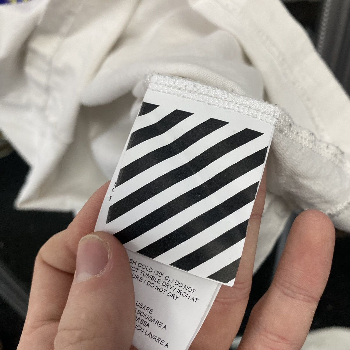Off-White Off-White T-Shirt World Hand Size US XS / EU 42 / 0 - 7 Thumbnail