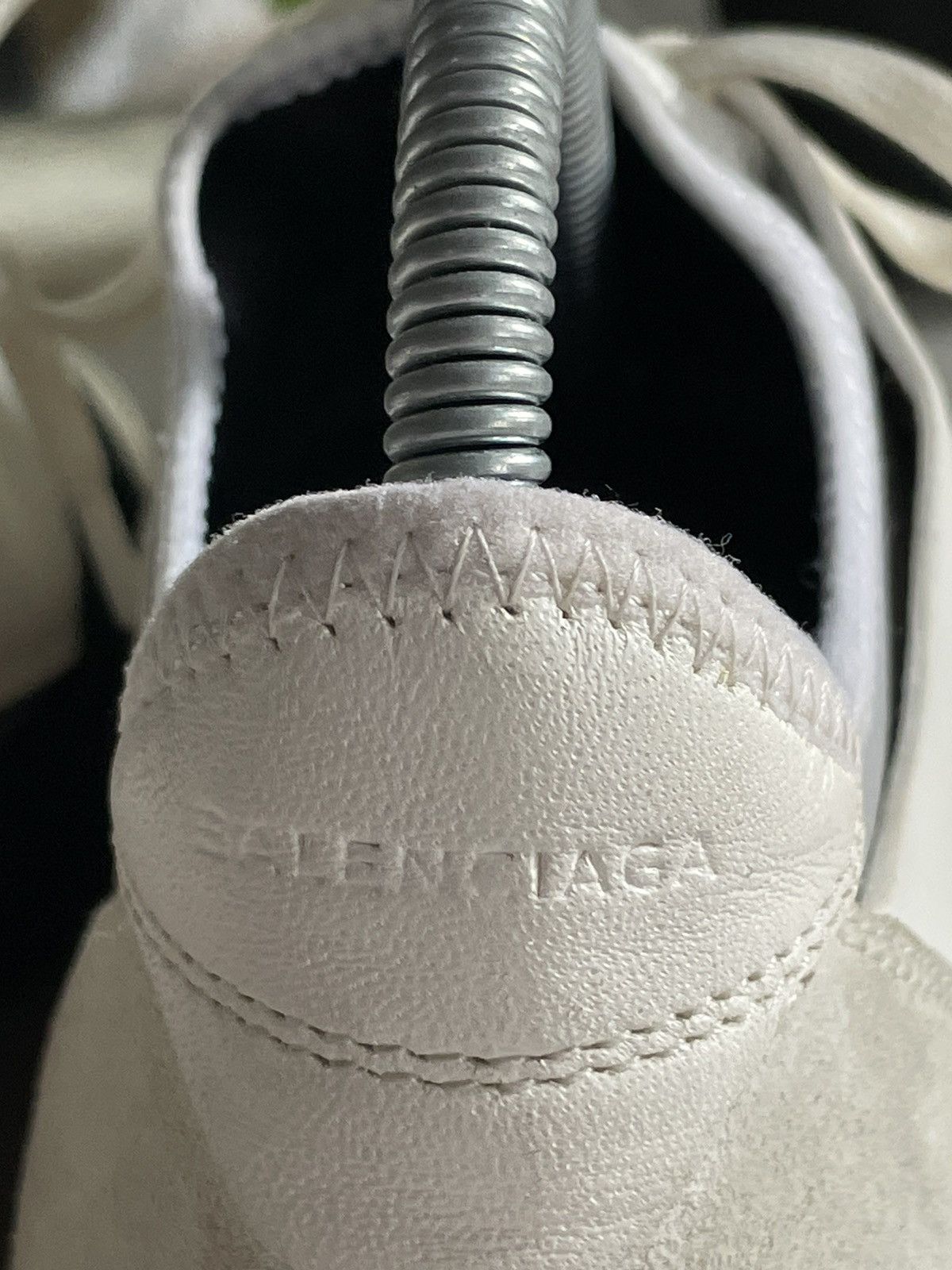 Balenciaga Balenciaga Race Runner Leather Sneakers White Size US 8 / IT 38 - 7 Thumbnail