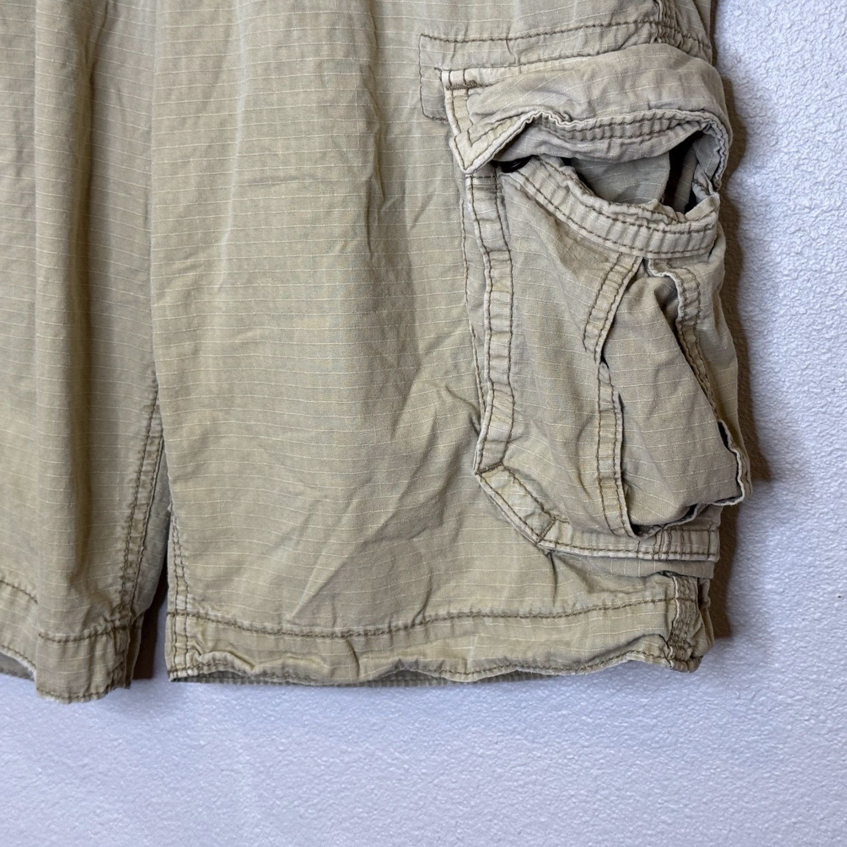 American Eagle Outfitters American Eagle Longboard Ripstop Cargo Shorts Mens 30 Light Khaki Tan Size US 30 / EU 46 - 3 Thumbnail