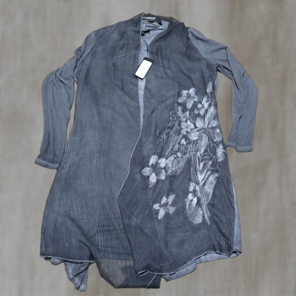 Vintage Picadilly Cardigan Blouse Women's S Black Floral 3/4 Sleeve Sheer Knit Tunic Dressy Fall Spring Winter Size S / US 4 / IT 40 - 1 Thumbnail