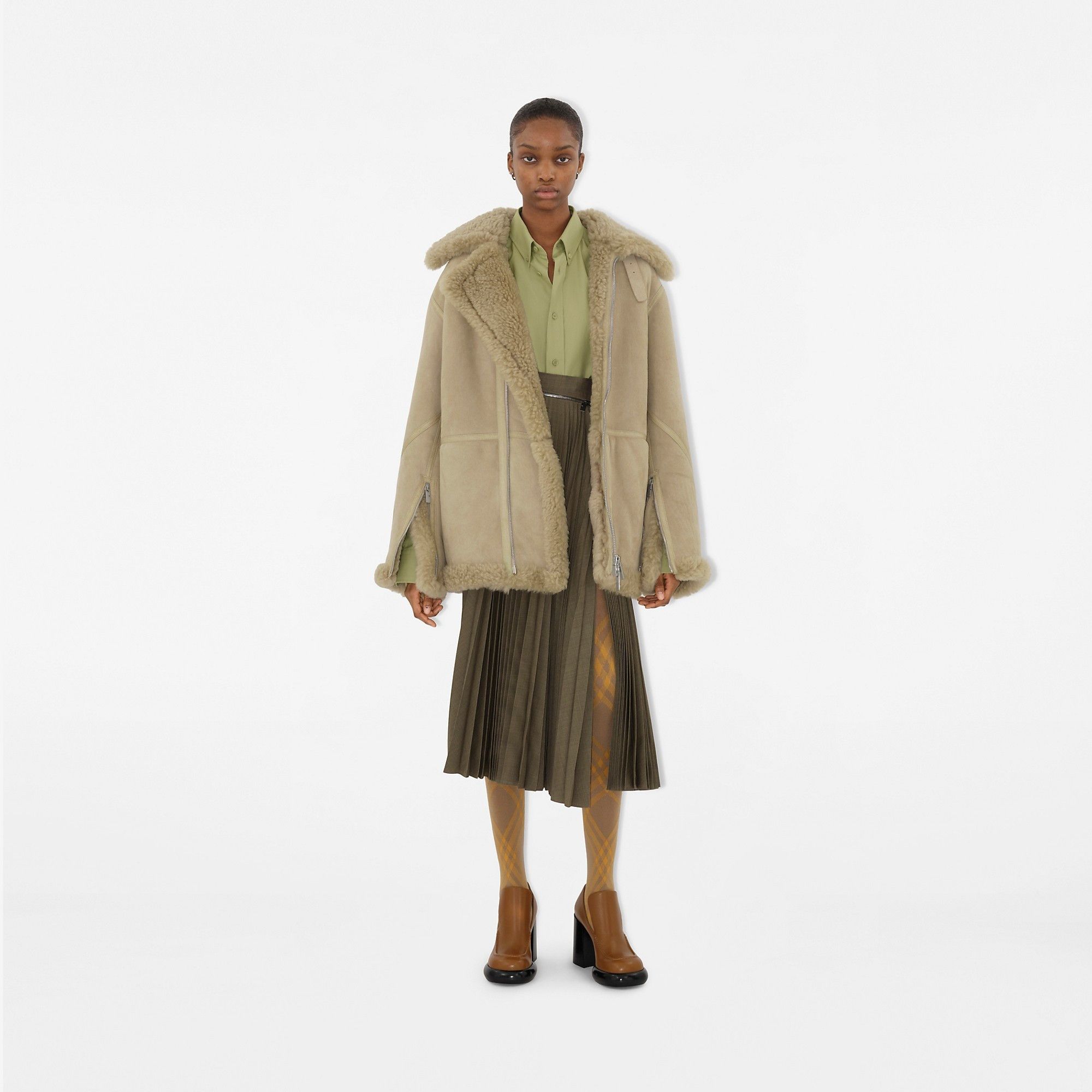 Burberry o1w1db10426 Shearling Jacket in Beige Size XL / US 12-14 / IT 48-50 - 2 Thumbnail