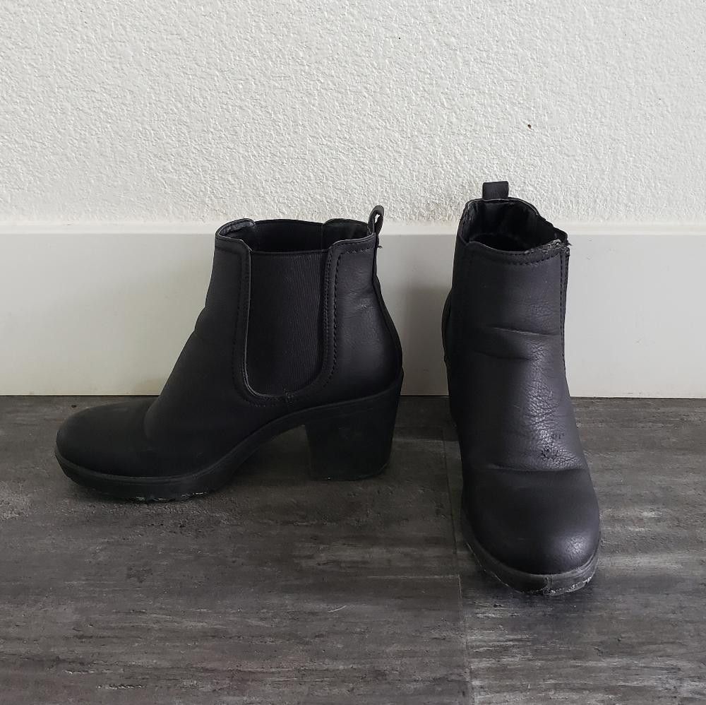 Designer Black Matte Leather Krush Bootie Size US 7 / IT 37 - 1 Thumbnail