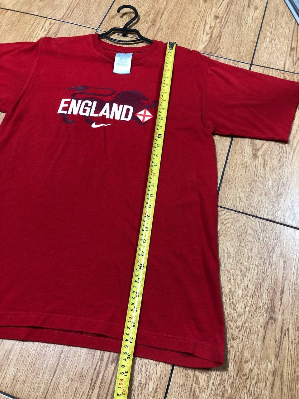 Nike Vintage Nike England Y2K Logo Short Sleeve T-Shirt Size M Size US M / EU 48-50 / 2 - 9 Thumbnail