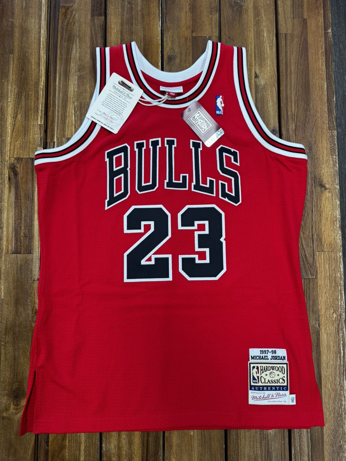 Mitchell & Ness Authentic HWC 1997-98 Michael Jordan Chicago Bulls Jersey Size US L / EU 52-54 / 3 - 1 Thumbnail