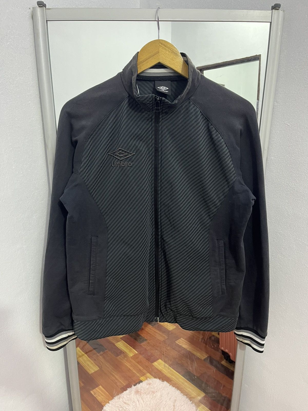 Umbro Umbro Descente Track Jacket Stripe Panel Black Size US M / EU 48-50 / 2 - 1 Thumbnail