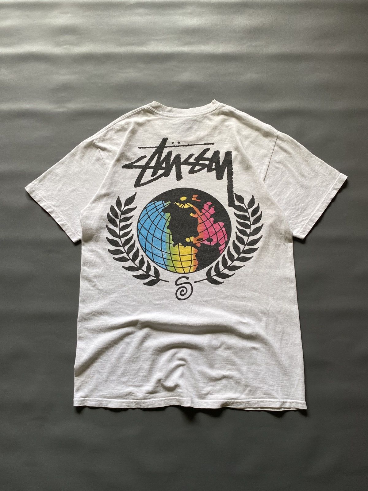 Stussy Vintage Stussy Globe Earth Distressed Tshirt Size US M / EU 48-50 / 2 - 1 Thumbnail