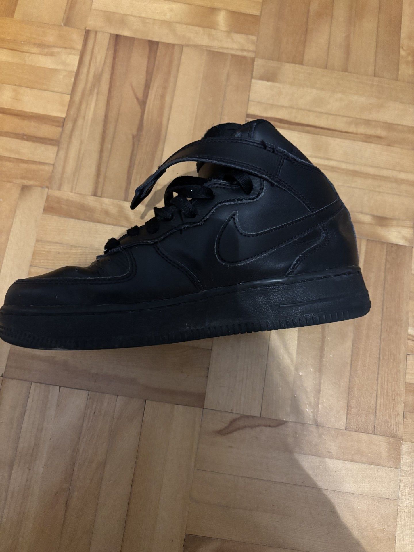 Nike Basket Nike AF1 Size US 5 / IT 35 - 1 Thumbnail