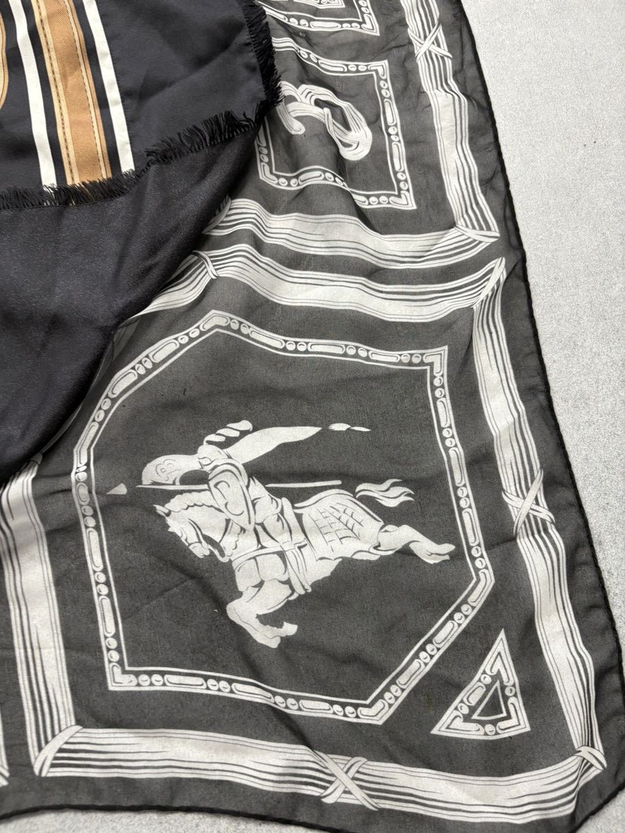Burberry Vintage Burberrys Silk Scarf Two Lovers Belt Print Flaws 90s Size ONE SIZE - 16 Thumbnail