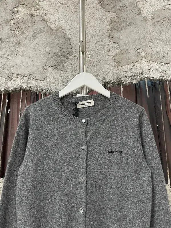 Miu Miu Miu Miu Gray Wool Long Sleeve Cardigan for Women . Size XXS / US 00 / IT 34 - 3 Thumbnail