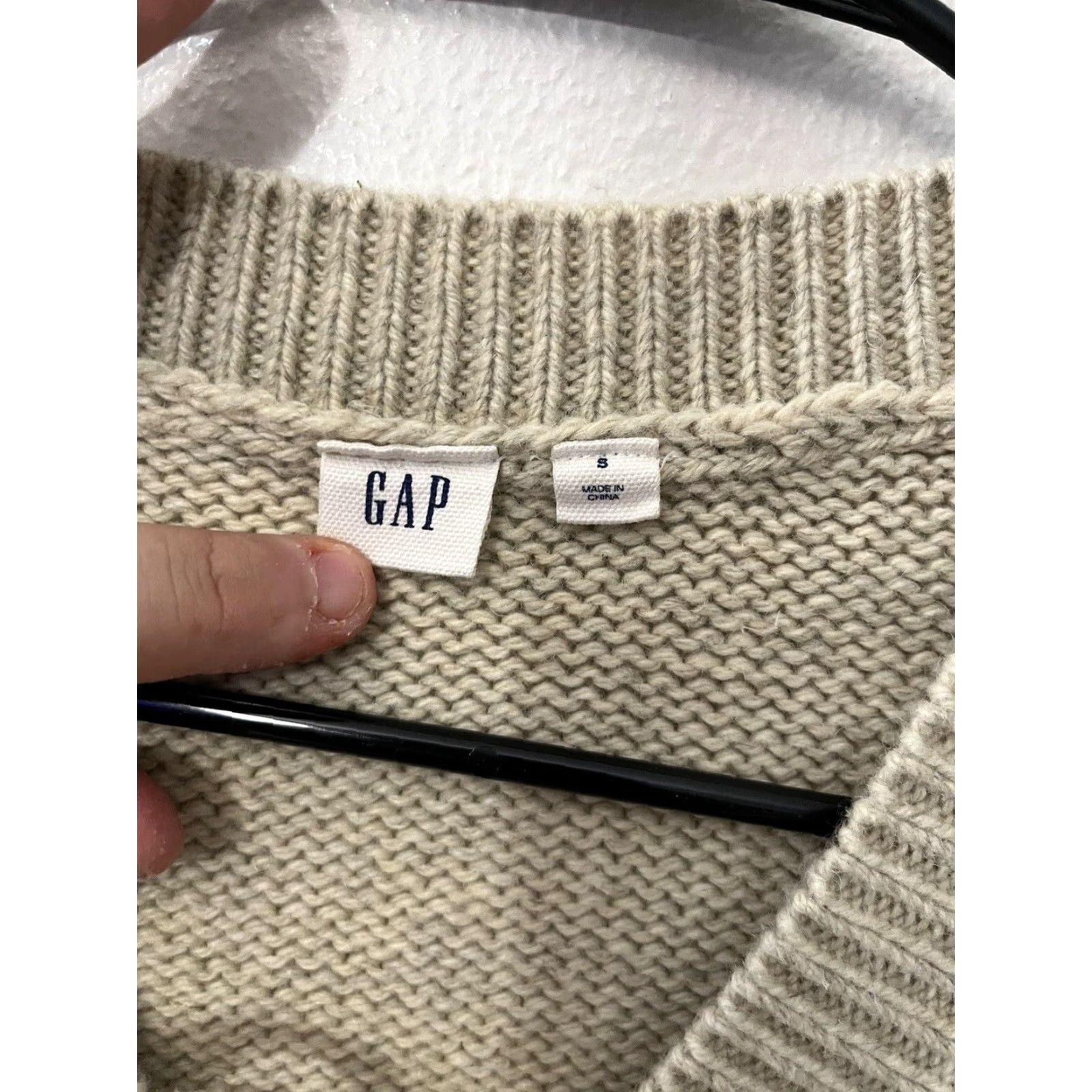 Gap GAP Women's Sweater Small Beige Striped V-Neck Pullover Chunky-Knit Long Sleeve Classic Nautical Size S / US 4 / IT 40 - 3 Thumbnail