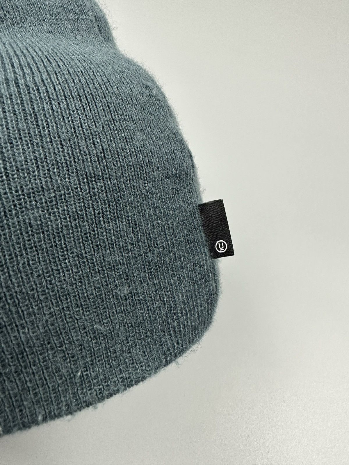 Undercover 🔥SICK NICE🔥 UNDERCOVER JUN TAKAHASHI X NEW ERA U LOGO BEANIE Size ONE SIZE - 5 Thumbnail