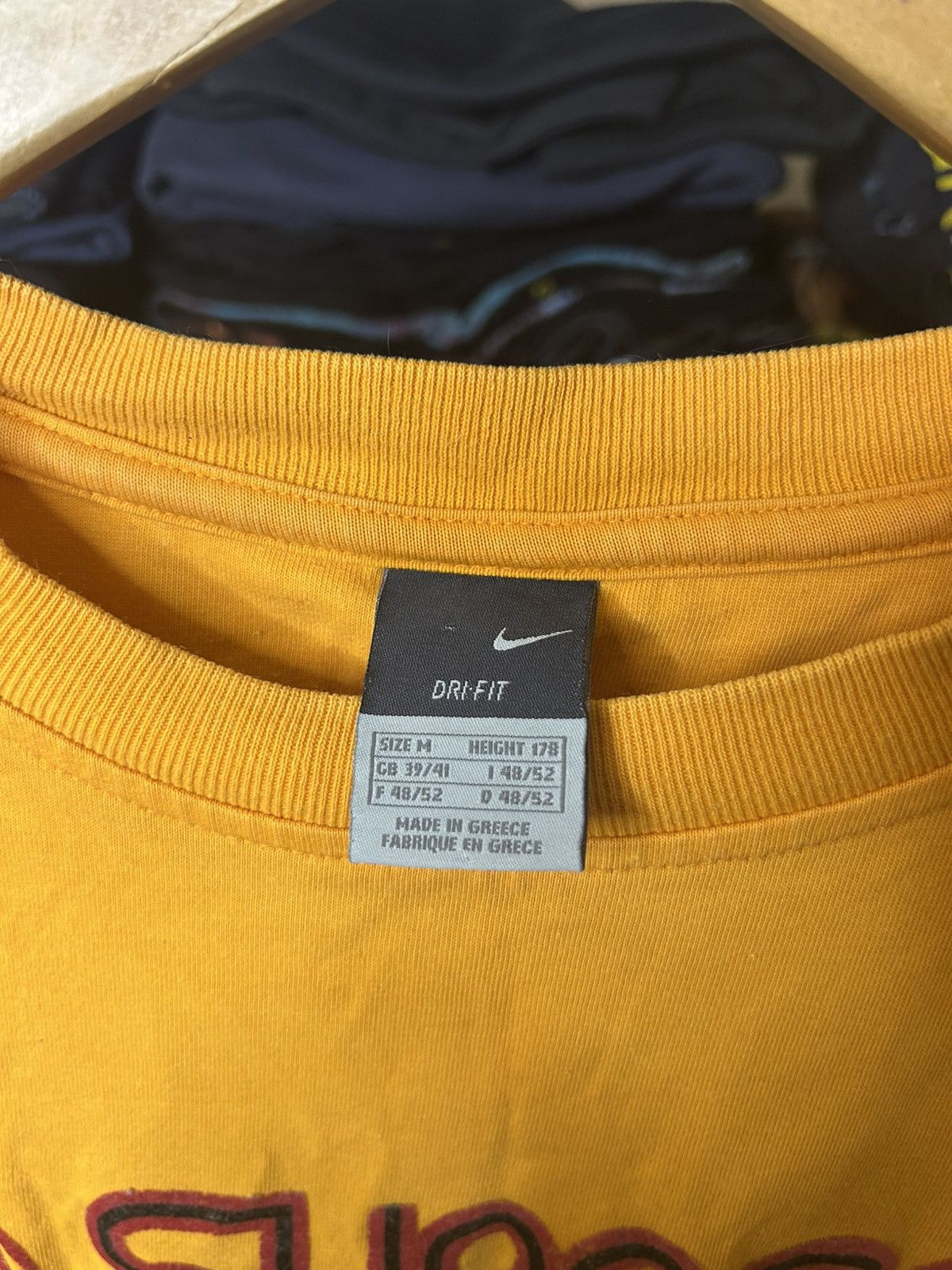 Other Nike Supreme Court Basketball Tee Dri-Fit (Size M) Size US M / EU 48-50 / 2 - 4 Thumbnail