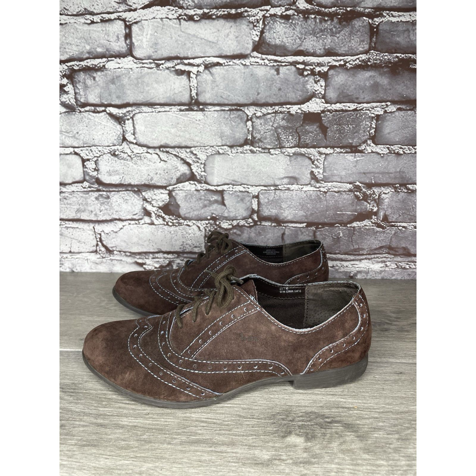 Born Born BOC Suzette Wingtips Shoes Brown Suede Blue Stitching O Size US 8.5 / IT 38.5 - 17 Thumbnail