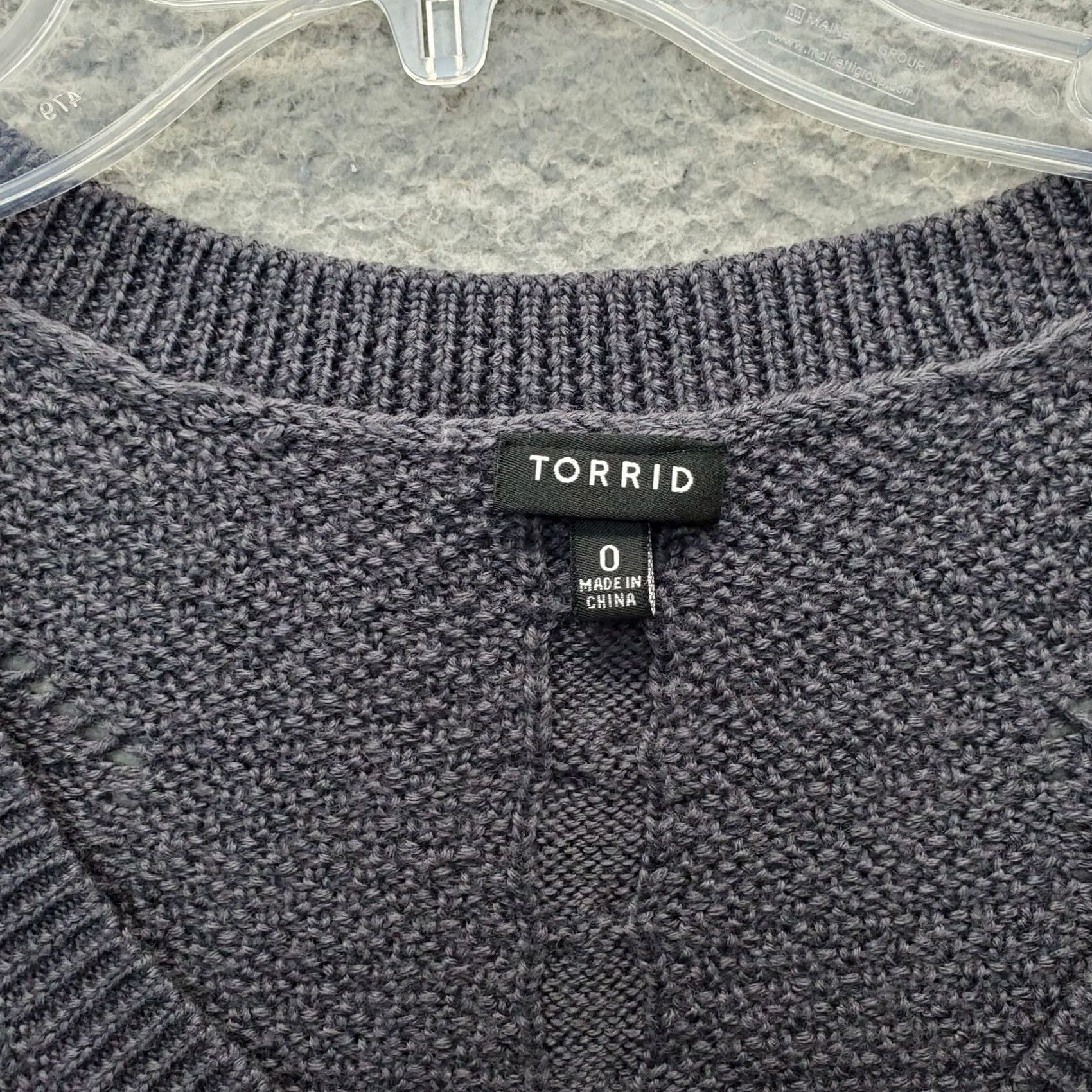 Torrid Torrid Sweater Womens Size 0 Gray Cable Knit Short Sleeve V Neck Rounded Hem Size XS / US 0-2 / IT 36-38 - 5 Thumbnail