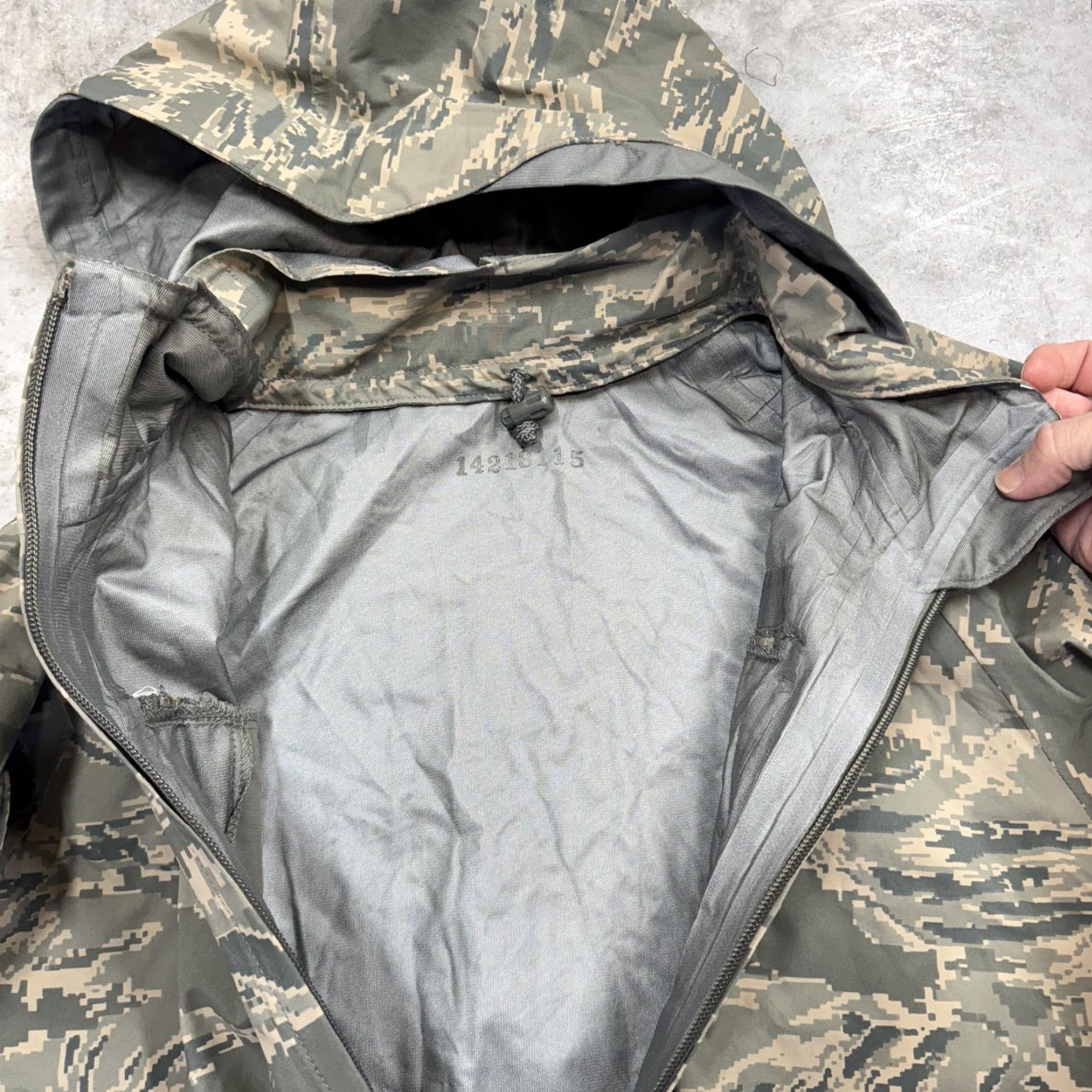 Vintage US Air Force APECS Parka Mens Large Regular Tiger Stripe Camouflage Hooded Jacket Size US L / EU 52-54 / 3 - 3 Thumbnail
