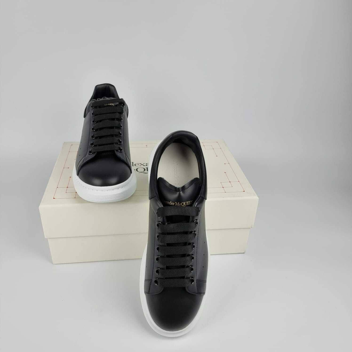 Alexander McQueen ALEXANDER MCQUEEN Oversized Men's Black/White Sneakers New ( Size US 13 / EU 46 - 3 Thumbnail