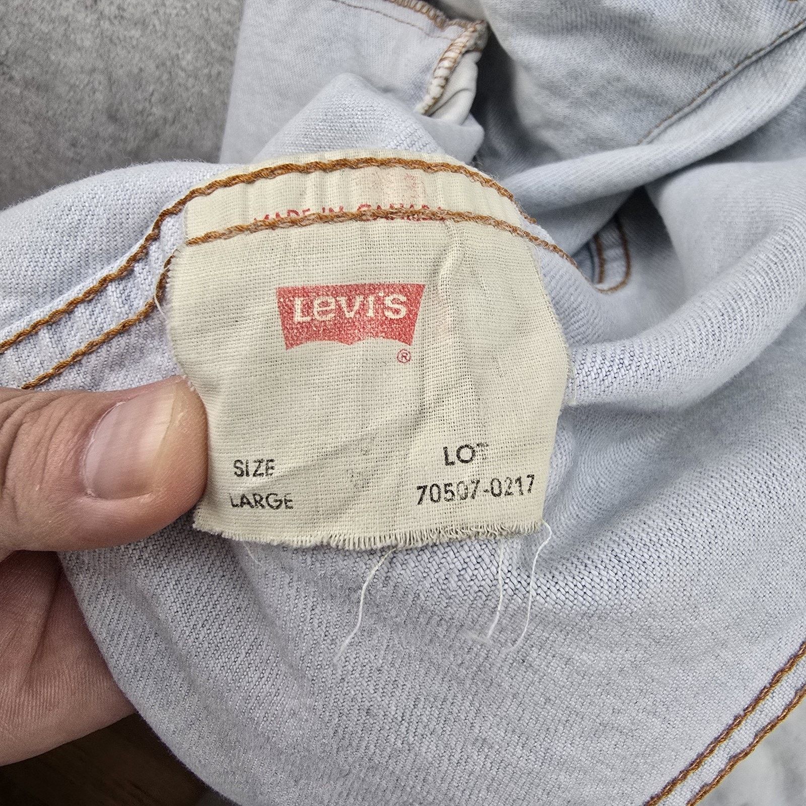 Levi's Vintage Levis Denim Trucker Jacket Large 70506-0217 Thrashed Size US L / EU 52-54 / 3 - 12 Thumbnail