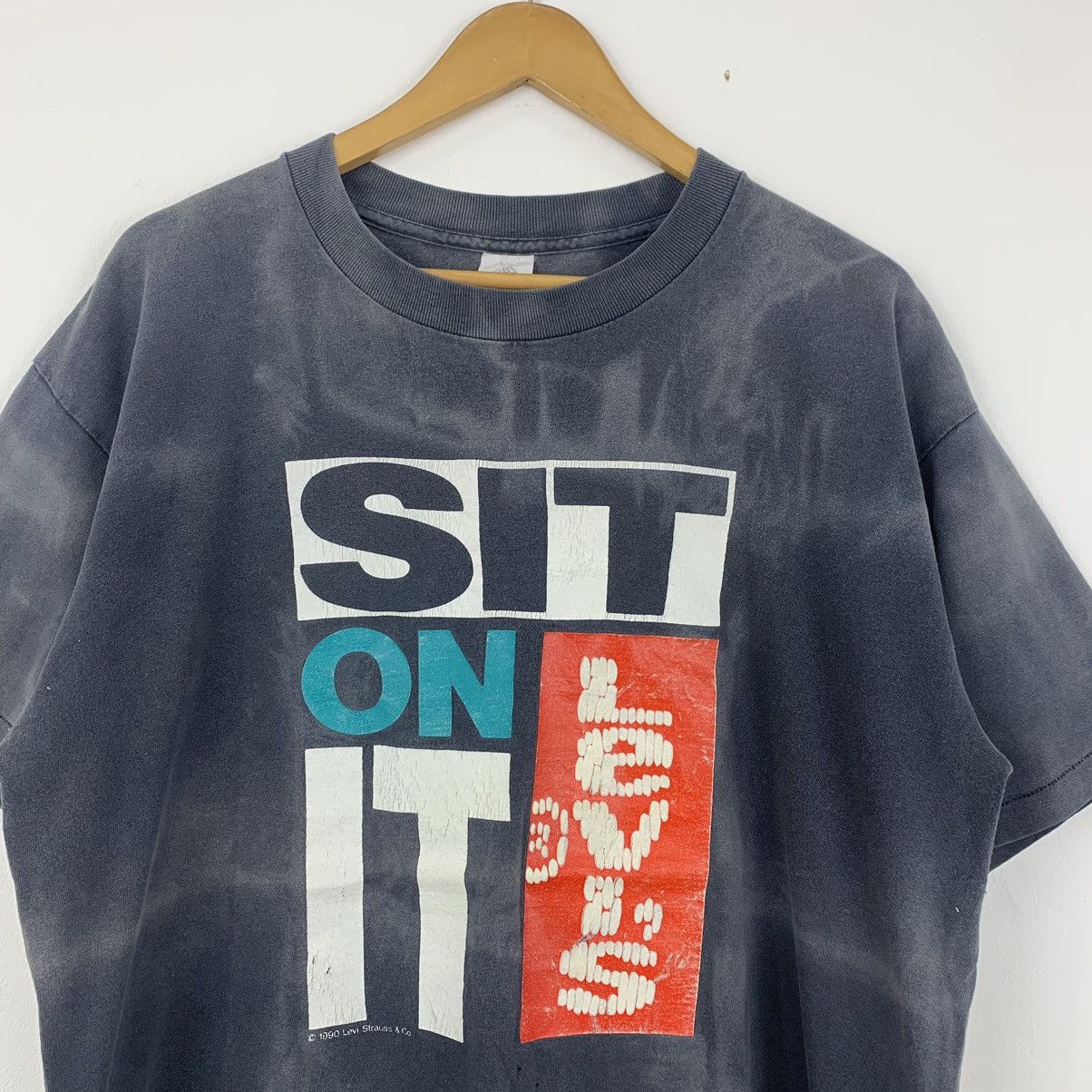 Levi's × Levi's Vintage Clothing × Vintage Vintage 90’s Levis Distressed T-Shirt Size US XL / EU 56 / 4 - 2 Thumbnail