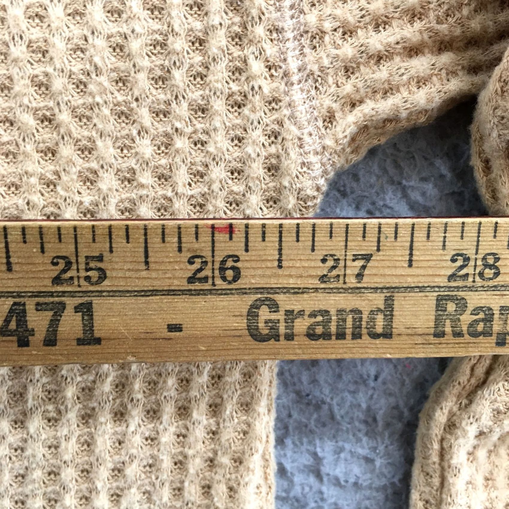 American Eagle Outfitters American Eagle Outfitters Sweatshirt Womens L Tan Long Sleeve Waffle Knit Top Size L / US 10 / IT 46 - 5 Thumbnail