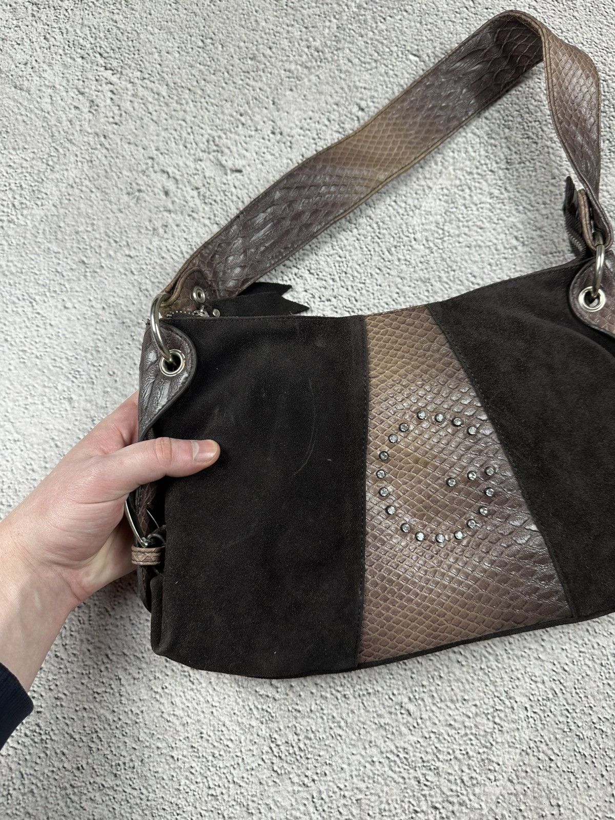 Guess Vintage Guess Style Bag Suede Canvas Y2K Logo Faded SK8 Size ONE SIZE - 6 Thumbnail