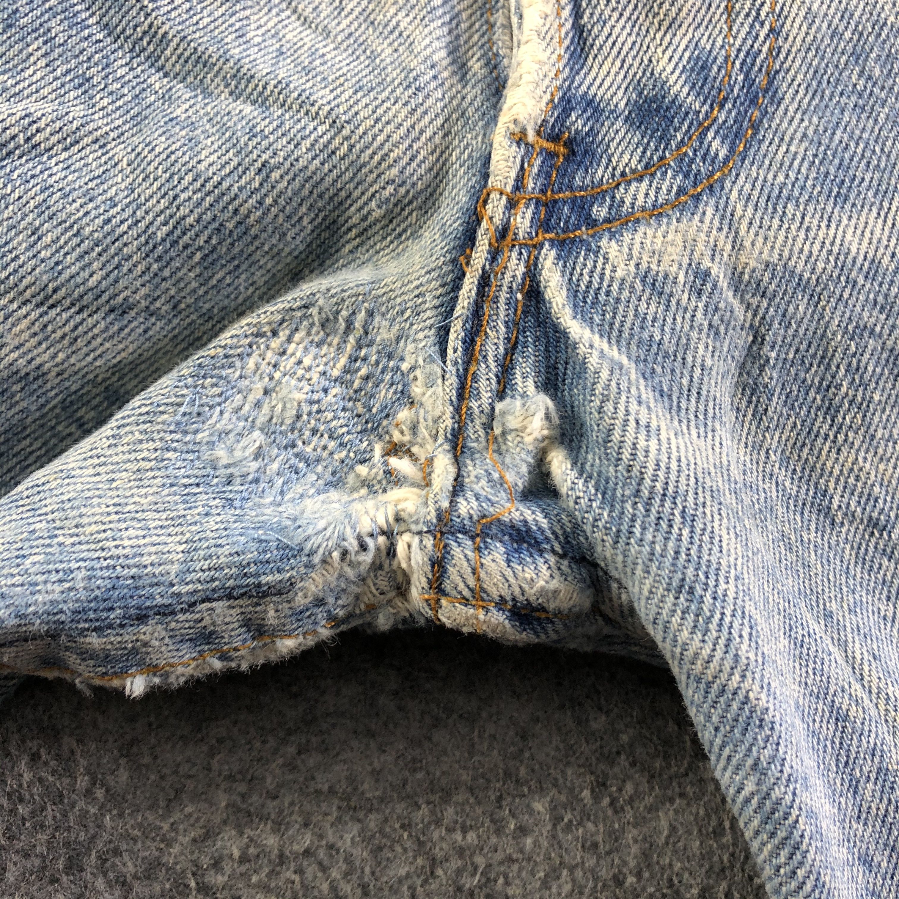 Levi's Vintage Blue Wash Levis 501 Jeans-J3566 Size US 37 - 8 Thumbnail