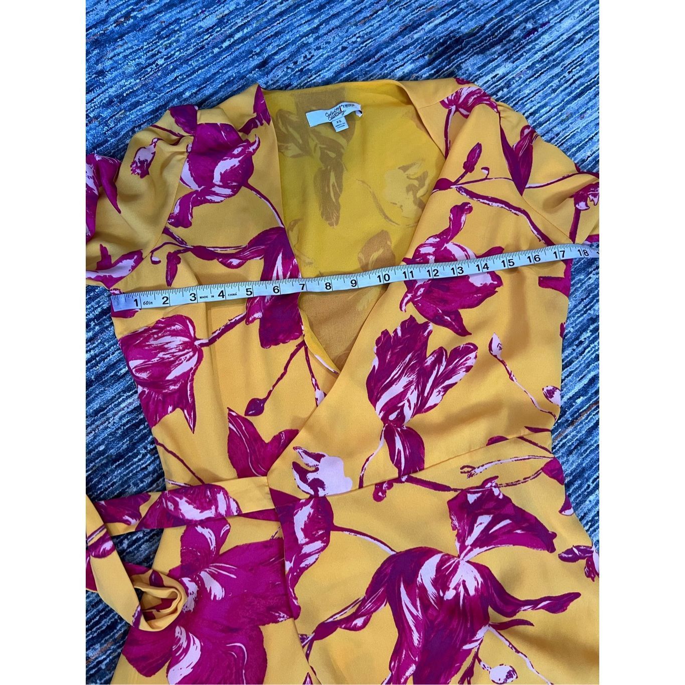 Other Color Me Courtney Eleanor Wrap Dress size XS Size XS / US 0-2 / IT 36-38 - 8 Thumbnail