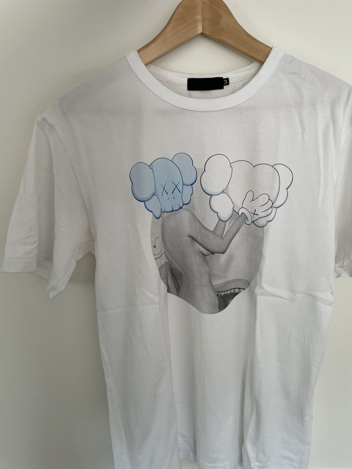 Kaws × Original Fake Original Fake Kaws Companion Valentine’s Day T-shirt Size US L / EU 52-54 / 3 - 1 Thumbnail