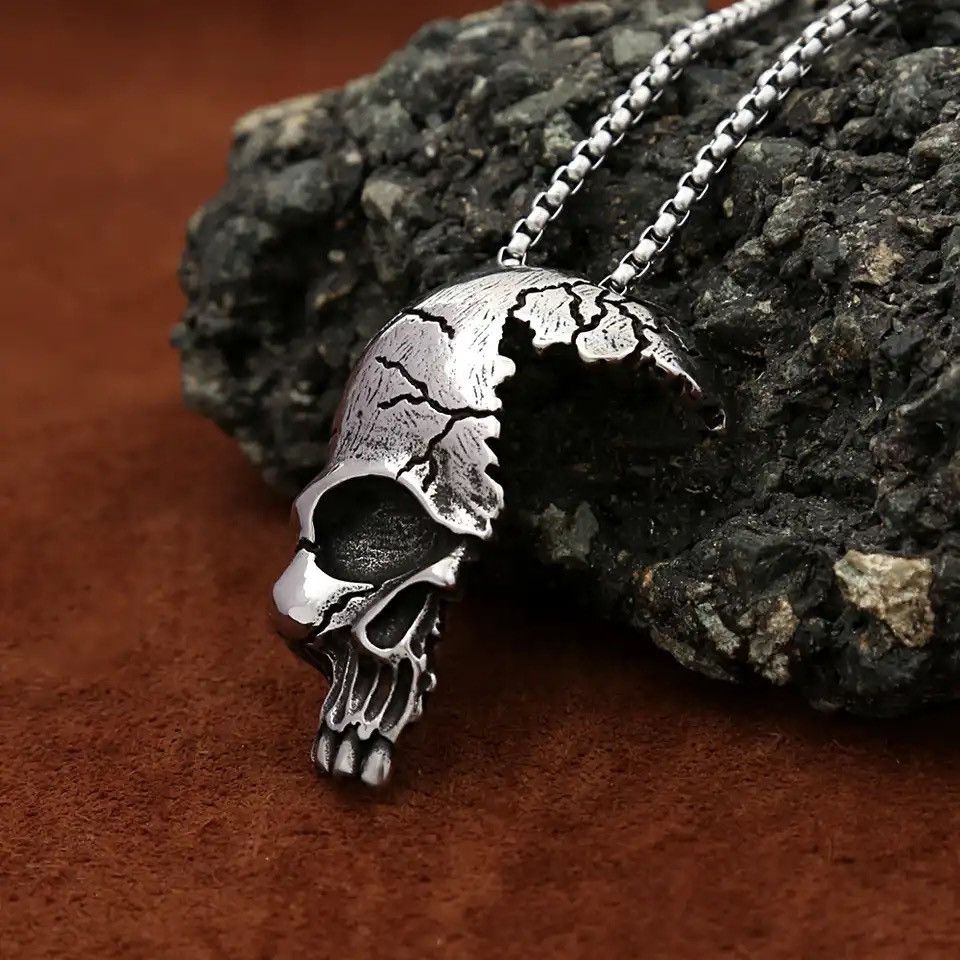 Jewelry Gothic Skull Pendant Stainless Steel Skull Chain Necklace Size ONE SIZE - 1 Thumbnail