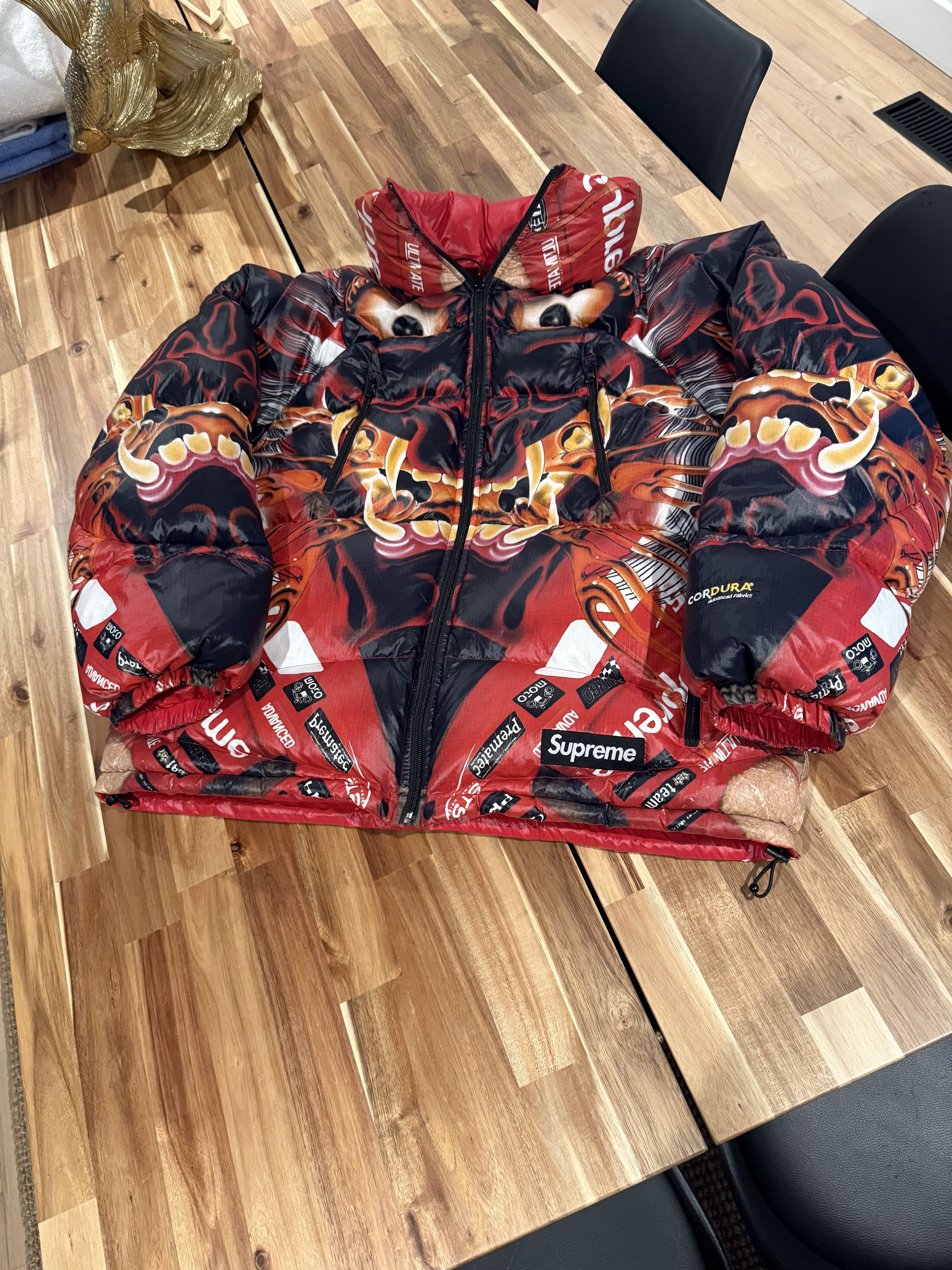 Supreme Reversible Puffer Down Jacket FW22 Demon Dragon