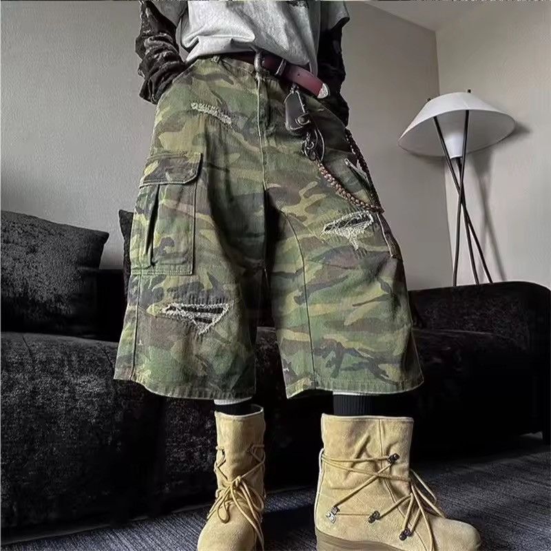 Jean Distressed Calf-length Camouflage Jeans Size US 28 / EU 44 - 2 Thumbnail