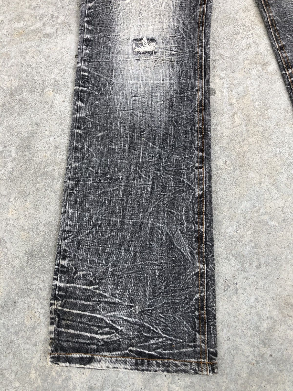 If Six Was Nine Japanese Lowbox Flared Jeans Distressed Size US 32 / EU 48 - 6 Thumbnail