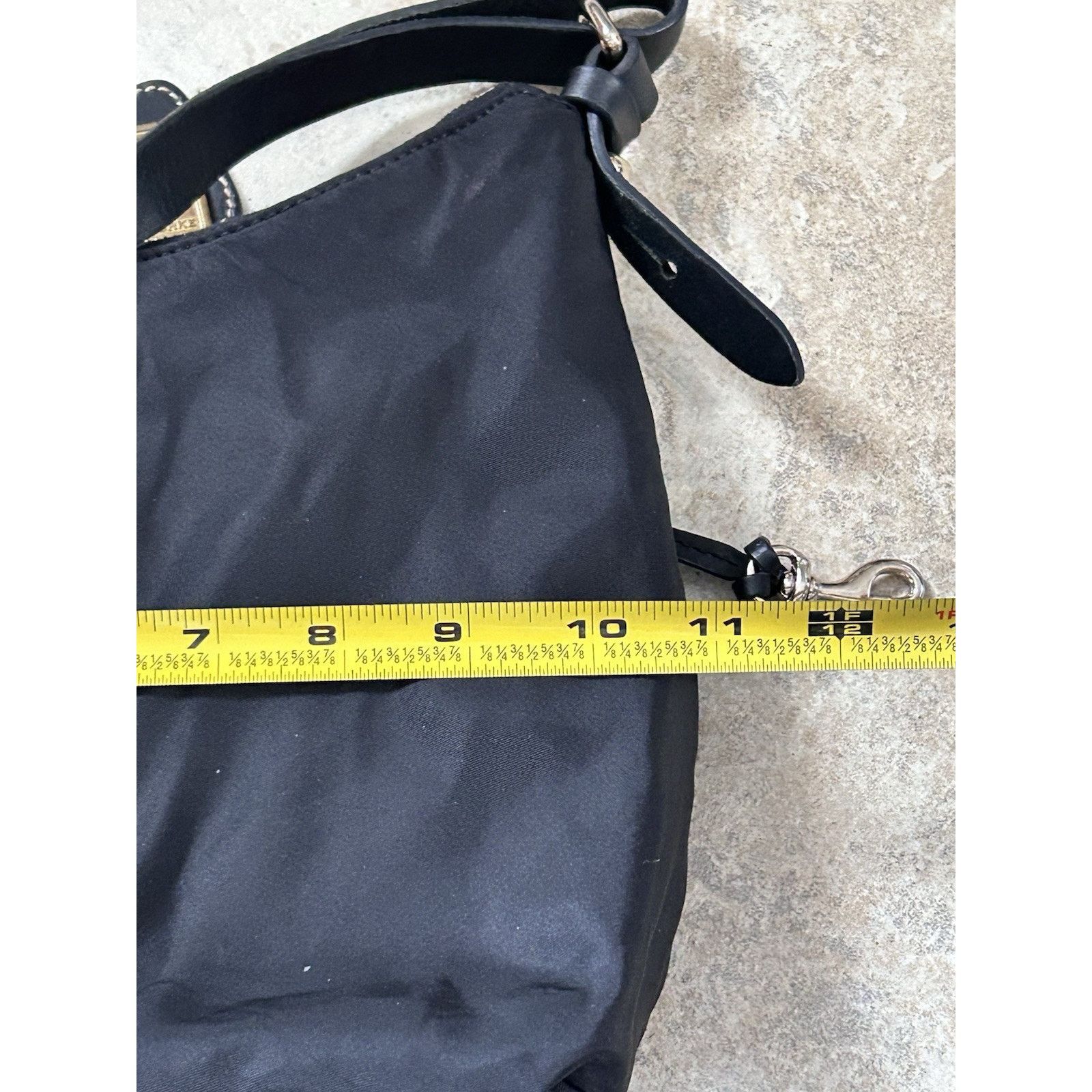 Dooney & Bourke Vntg DOONEY & BOURKE Blk Shoulder Bag Pink Lining Y2K Purse Size ONE SIZE - 3 Thumbnail