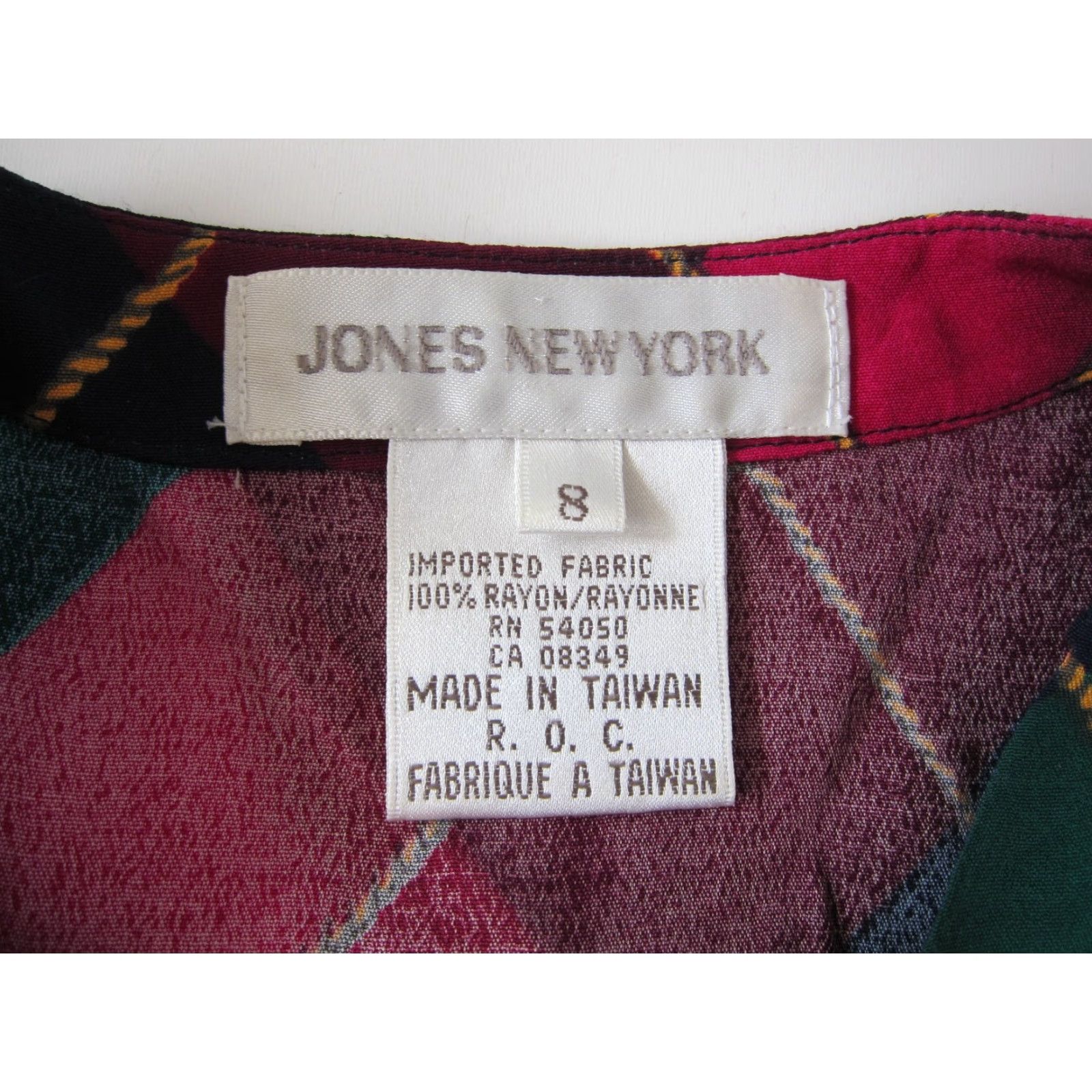 Jones New York VINTAGE Jones New York Blouse Shirt 8 Pink Green Blue Plaid Long Sleeve 100% Rayon Womens Size M / US 6-8 / IT 42-44 - 4 Thumbnail