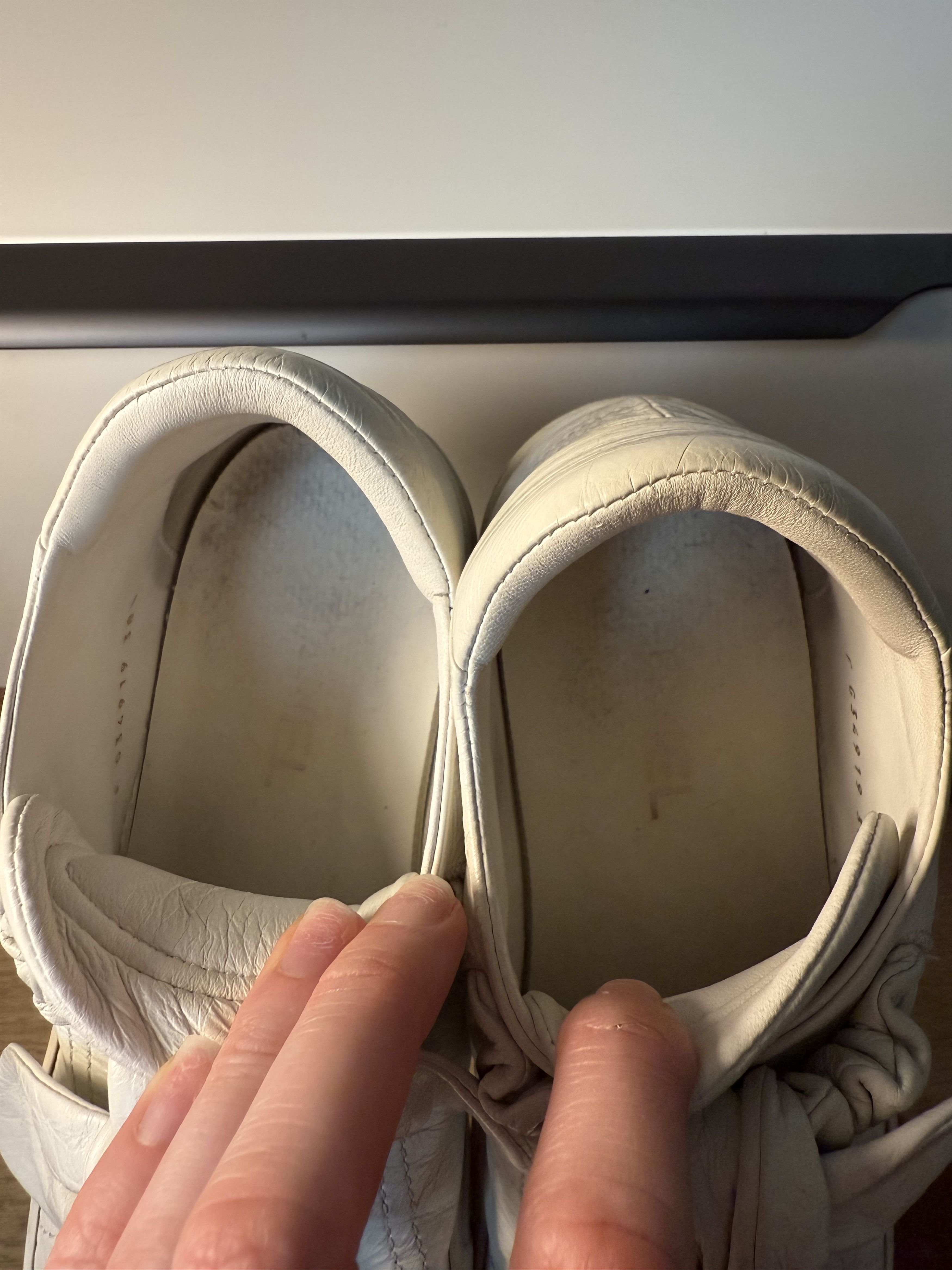 Chanel Chanel Tie Sneakers Size US 8 / IT 38 - 6 Thumbnail