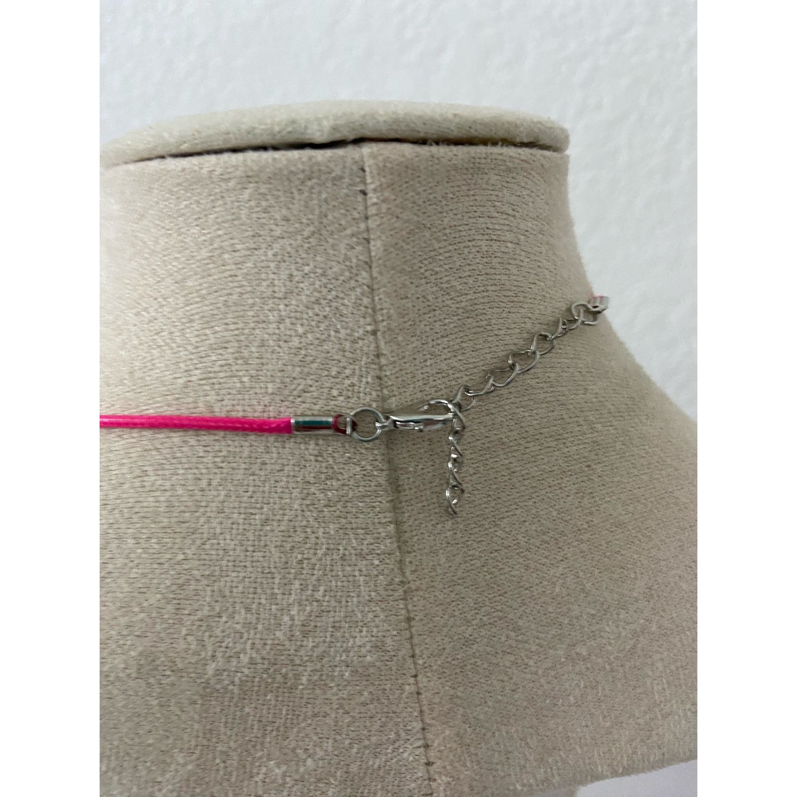 Handmade pink and white pendant necklace Size ONE SIZE - 3 Thumbnail