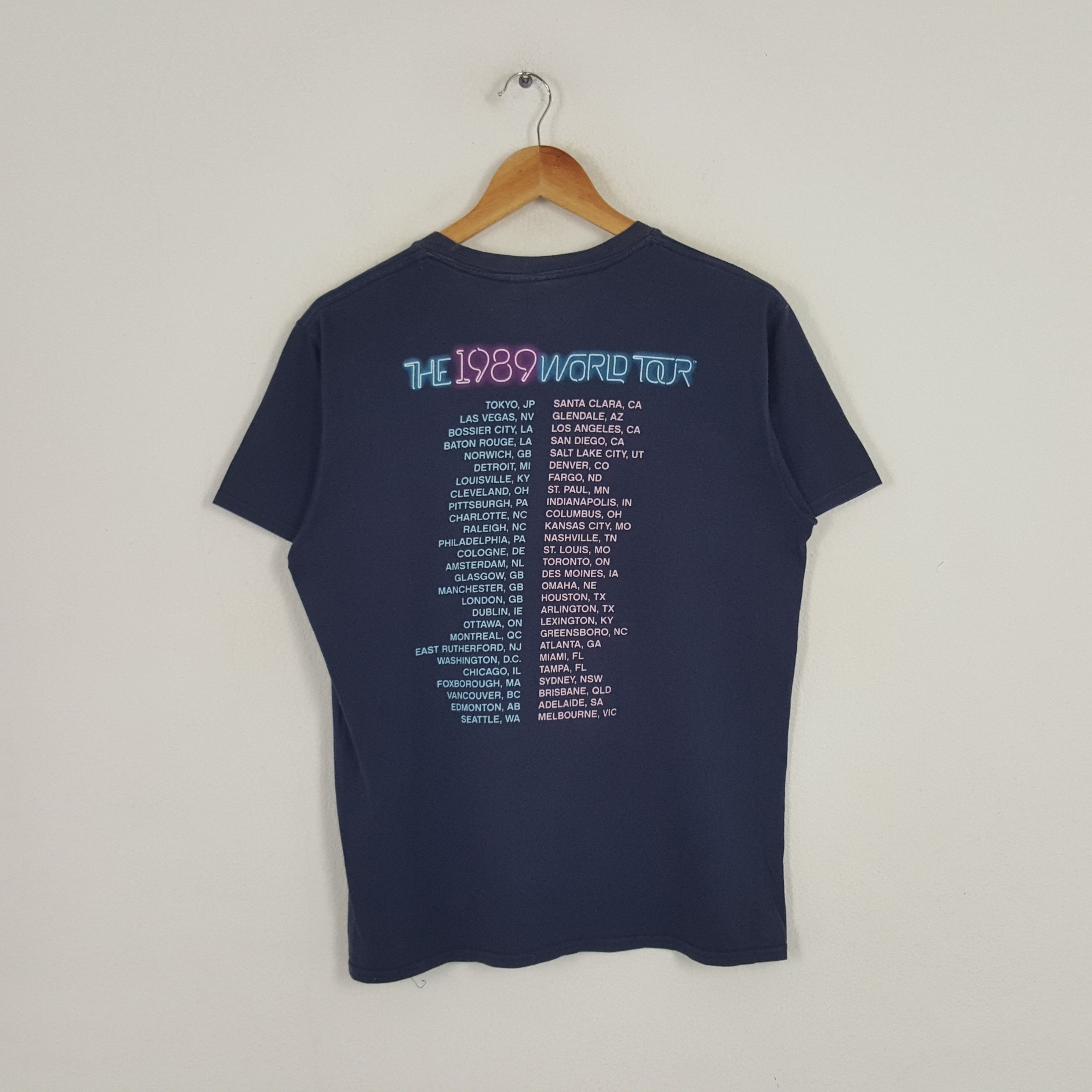 Band Tees × Vintage Vintage Taylor Swift American Singer Songwriter Tshirt Size US M / EU 48-50 / 2 - 3 Thumbnail
